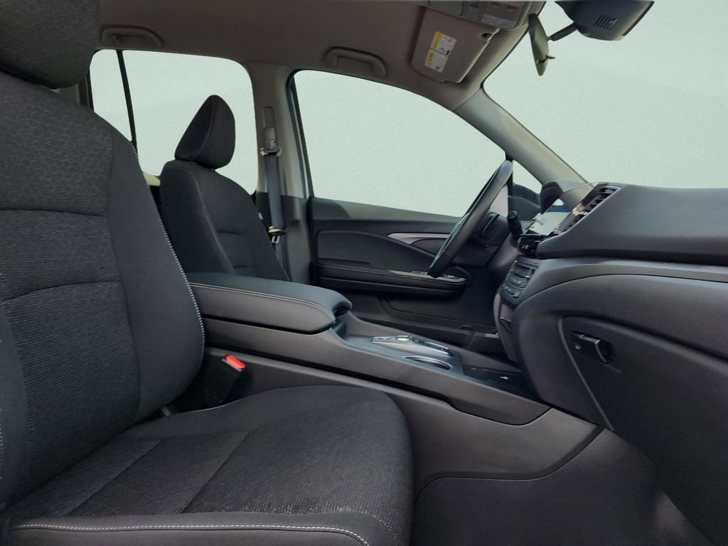 Used 2025 Honda Ridgeline Sport image 20