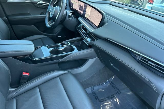Used 2025 Buick Envision Preferred image 19