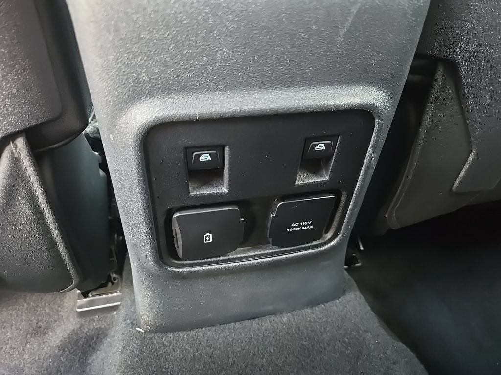 Used 2023 Ford Bronco Badlands w/ Sasquatch Package AWD/4WD image 39