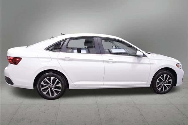 Used 2022 Volkswagen Jetta S image 6