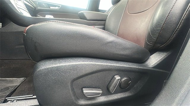 Used 2020 Ford Edge Titanium w/ Equipment Group 301A image 24