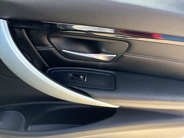 Used 2017 BMW 330i xDrive Sedan image 14