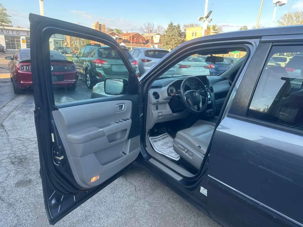 Used 2015 Honda Pilot SE image 11