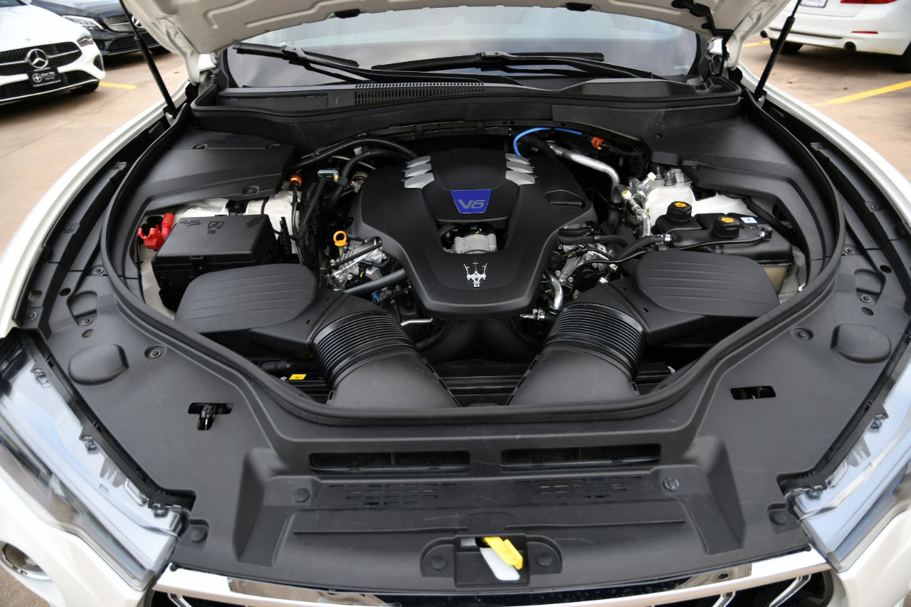 Used 2023 Maserati Levante Modena image 25