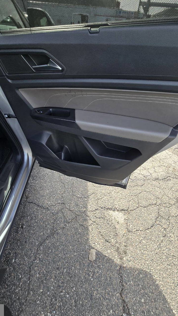 Used 2021 Volkswagen Atlas SE image 14