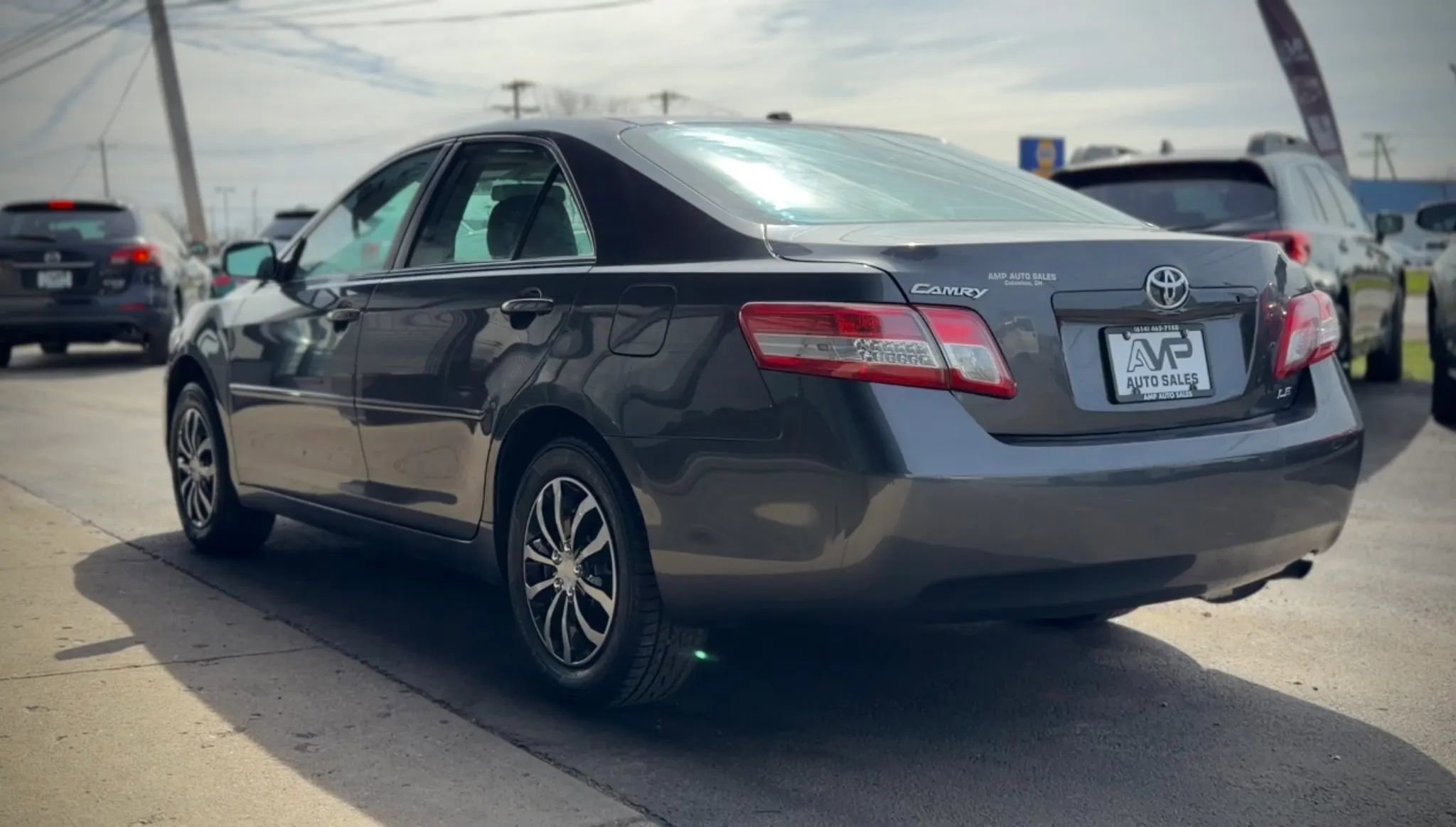 Used 2010 Toyota Camry LE image 4