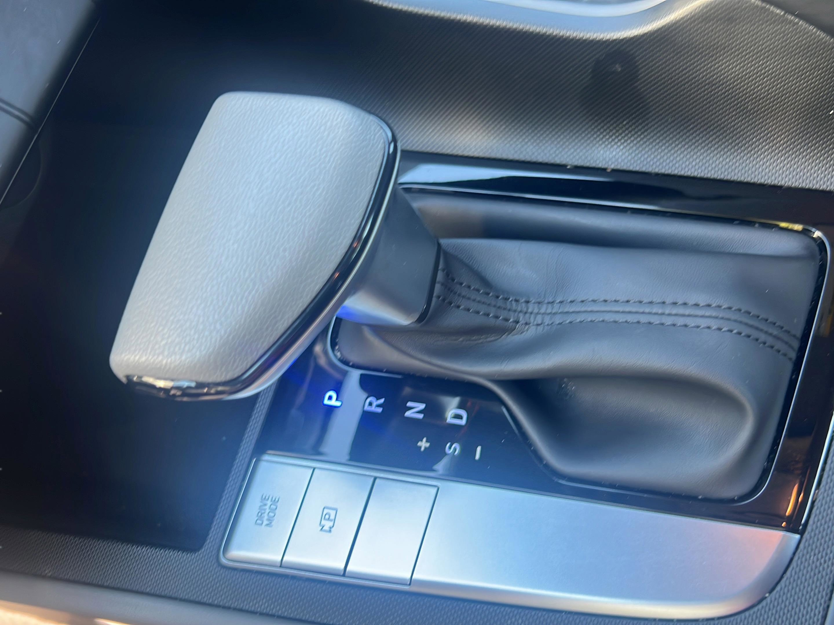 Certified 2024 Hyundai Elantra SE image 17