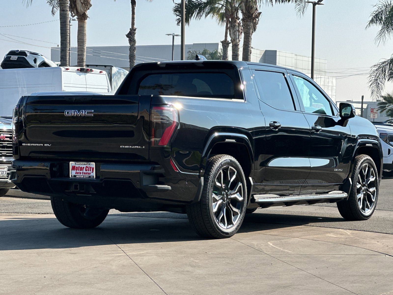 New 2025 GMC Sierra EV Denali image 4