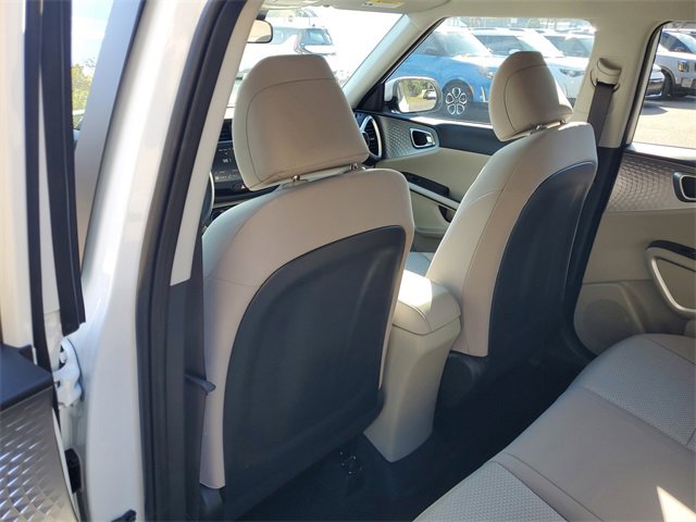 New 2025 Kia Soul LX image 16