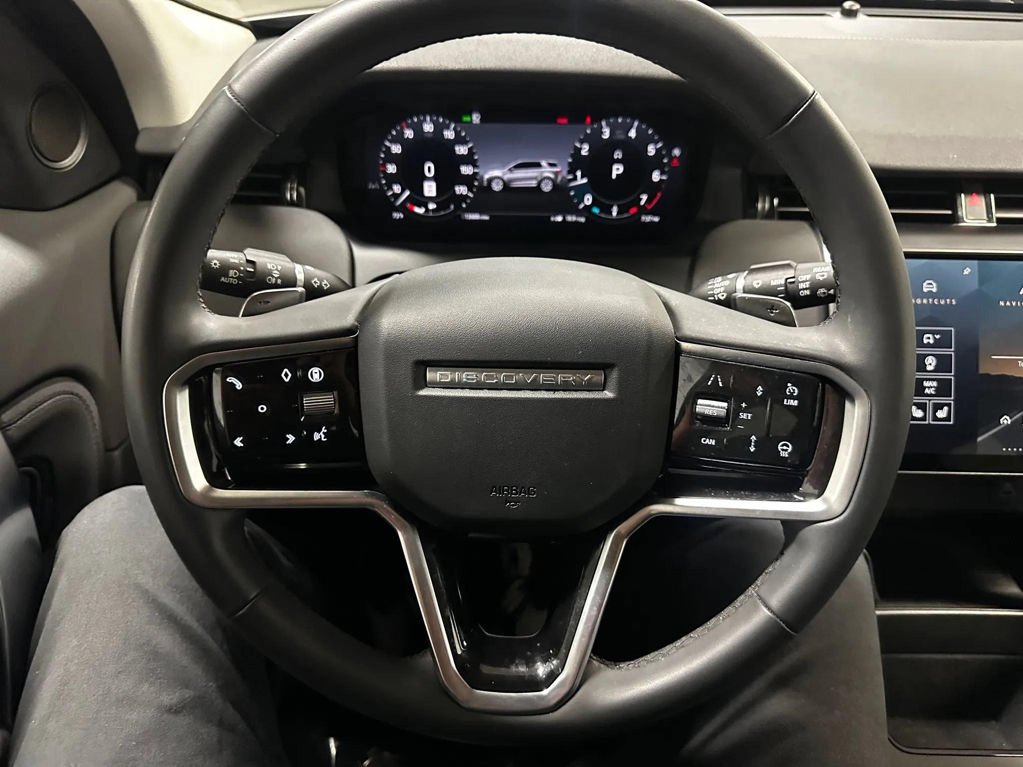 Used 2025 Land Rover Discovery Sport S AWD/4WD image 32