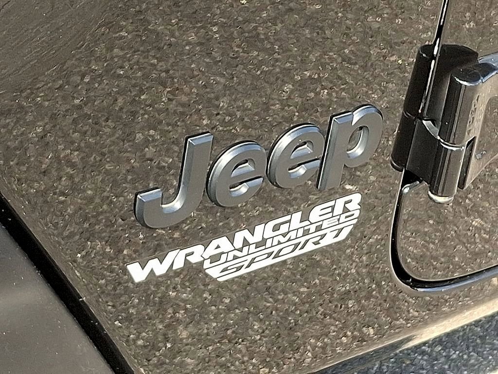 Used 2021 Jeep Wrangler Unlimited Sport image 35
