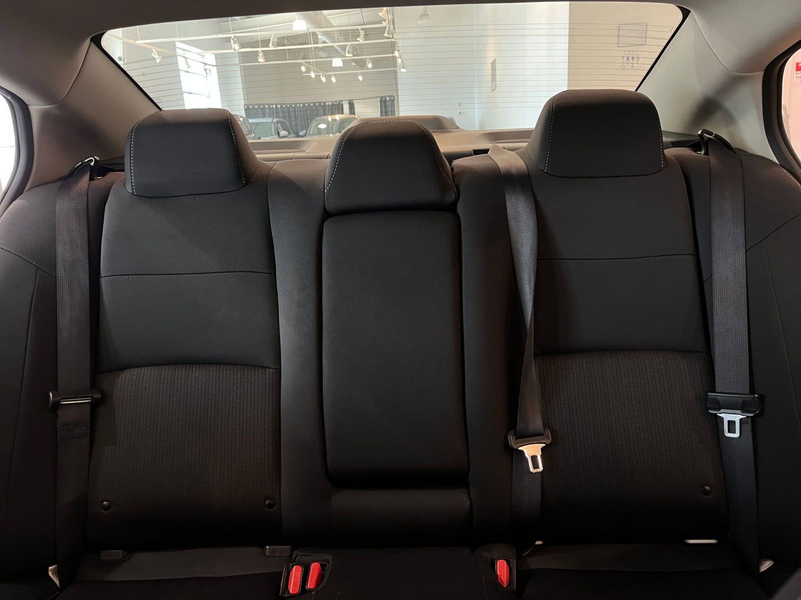 Used 2025 Nissan Altima 2.5 SV FWD image 37