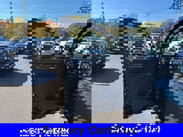 Certified 2025 GMC Acadia Elevation image 17