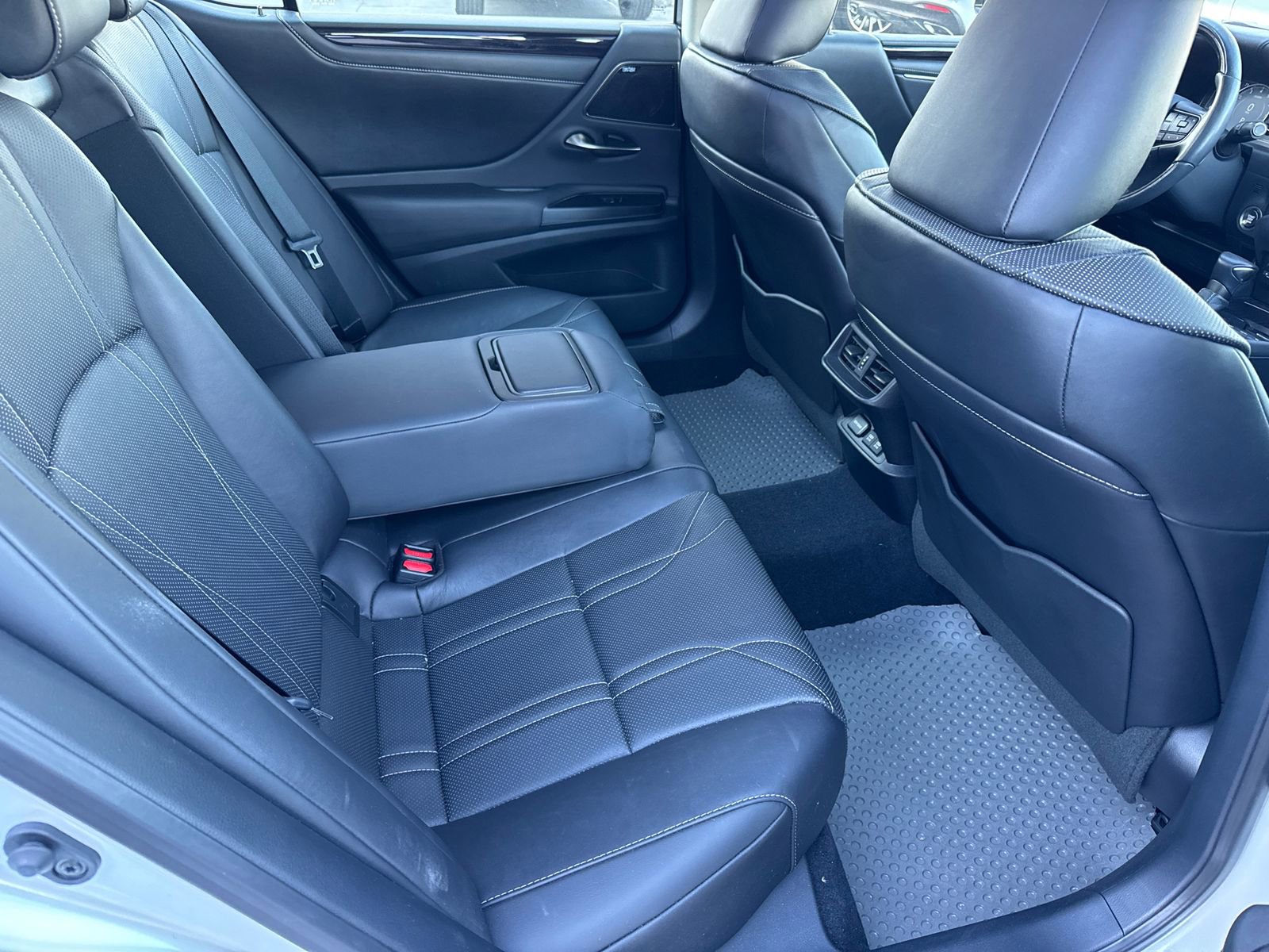 Used 2021 Lexus ES 350 Luxury w/ Accessory Package 2 image 11