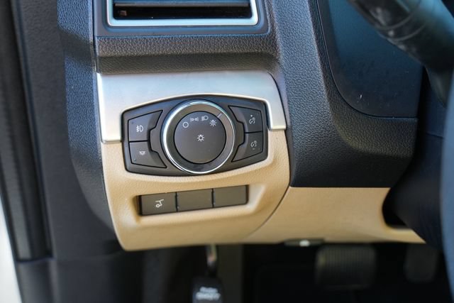 Used 2017 Ford Explorer XLT w/ Equipment Group 202A FWD image 24