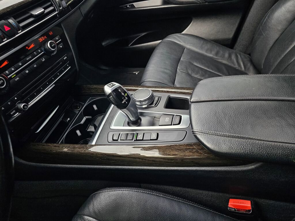 Used 2017 BMW X5 xDrive35d image 28