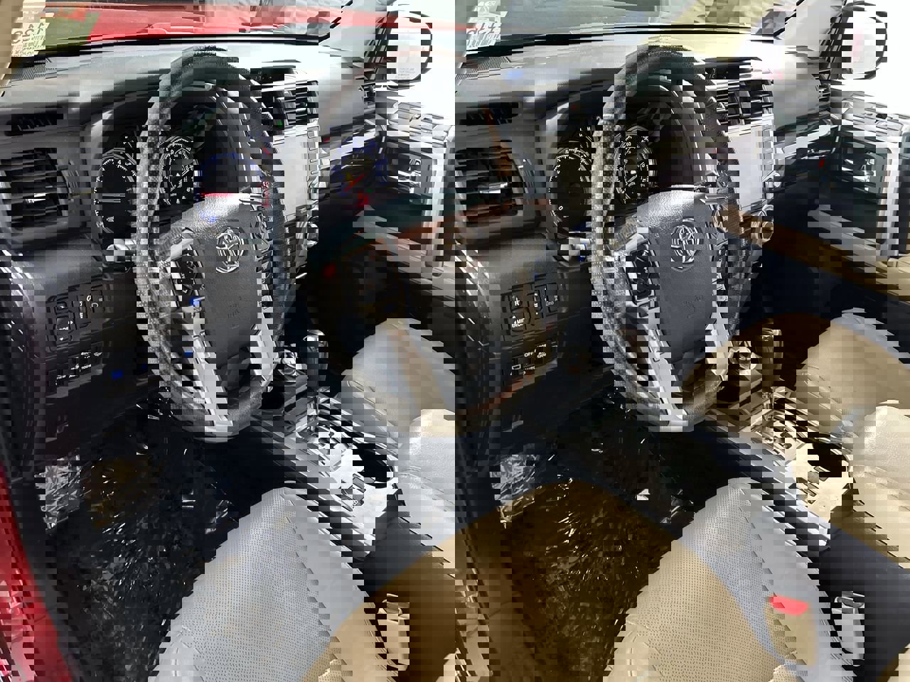 Used 2023 Toyota 4Runner Limited image 12