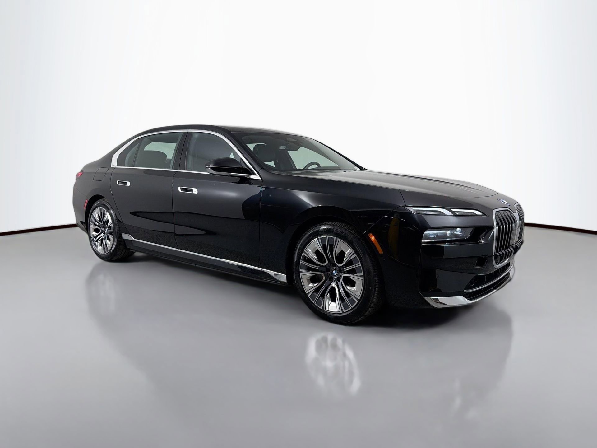 Certified 2023 BMW i7 xDrive60 image 4