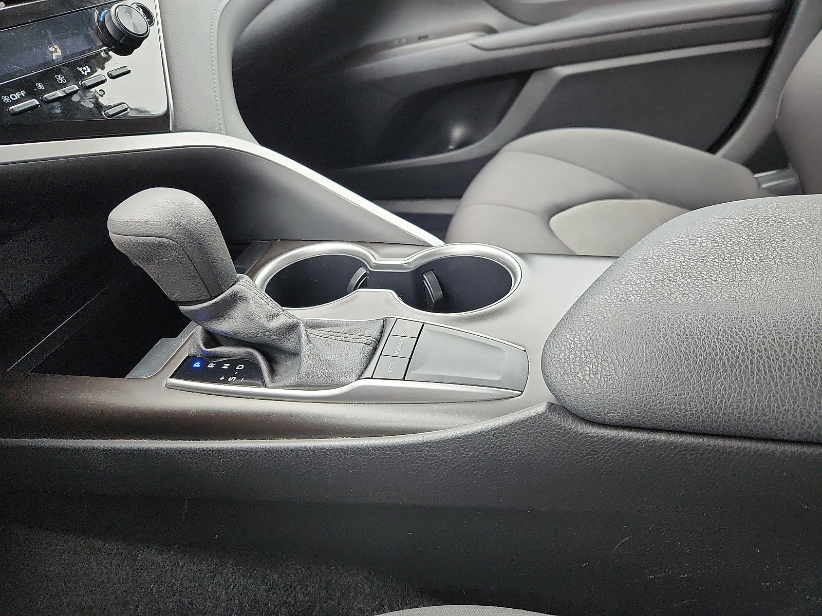 Used 2024 Toyota Camry LE image 20