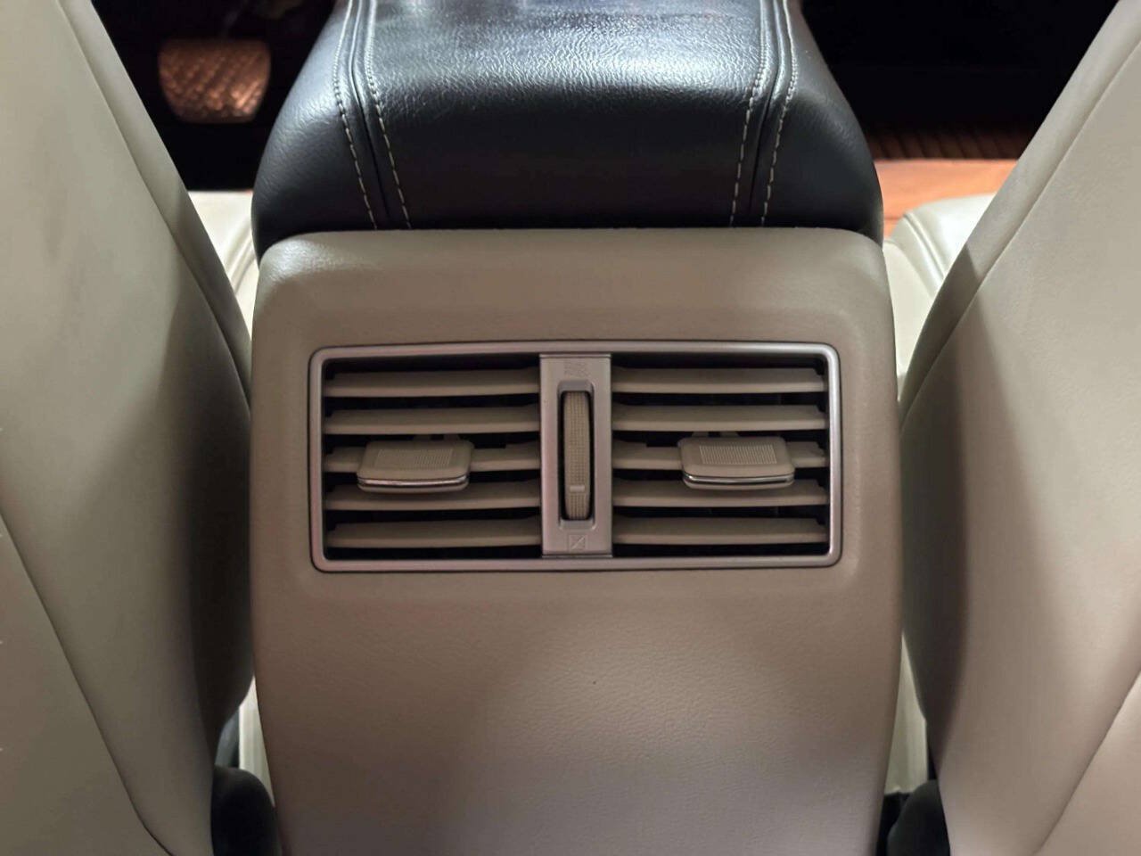 Used 2016 Nissan Maxima Platinum FWD image 22