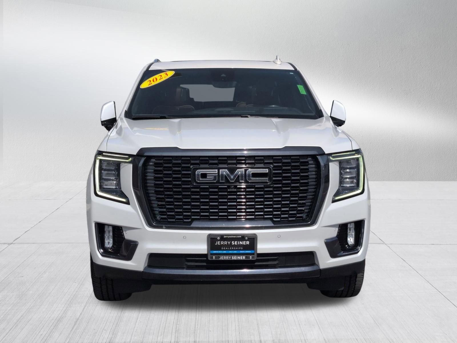 Used 2023 GMC Yukon Denali Ultimate AWD/4WD image 9