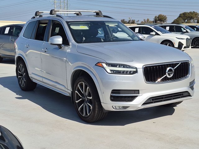 Used 2017 Volvo XC90 T6 Momentum w/ Vision Package AWD/4WD image 3