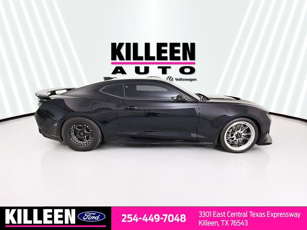 Used 2018 Chevrolet Camaro ZL1 image 9