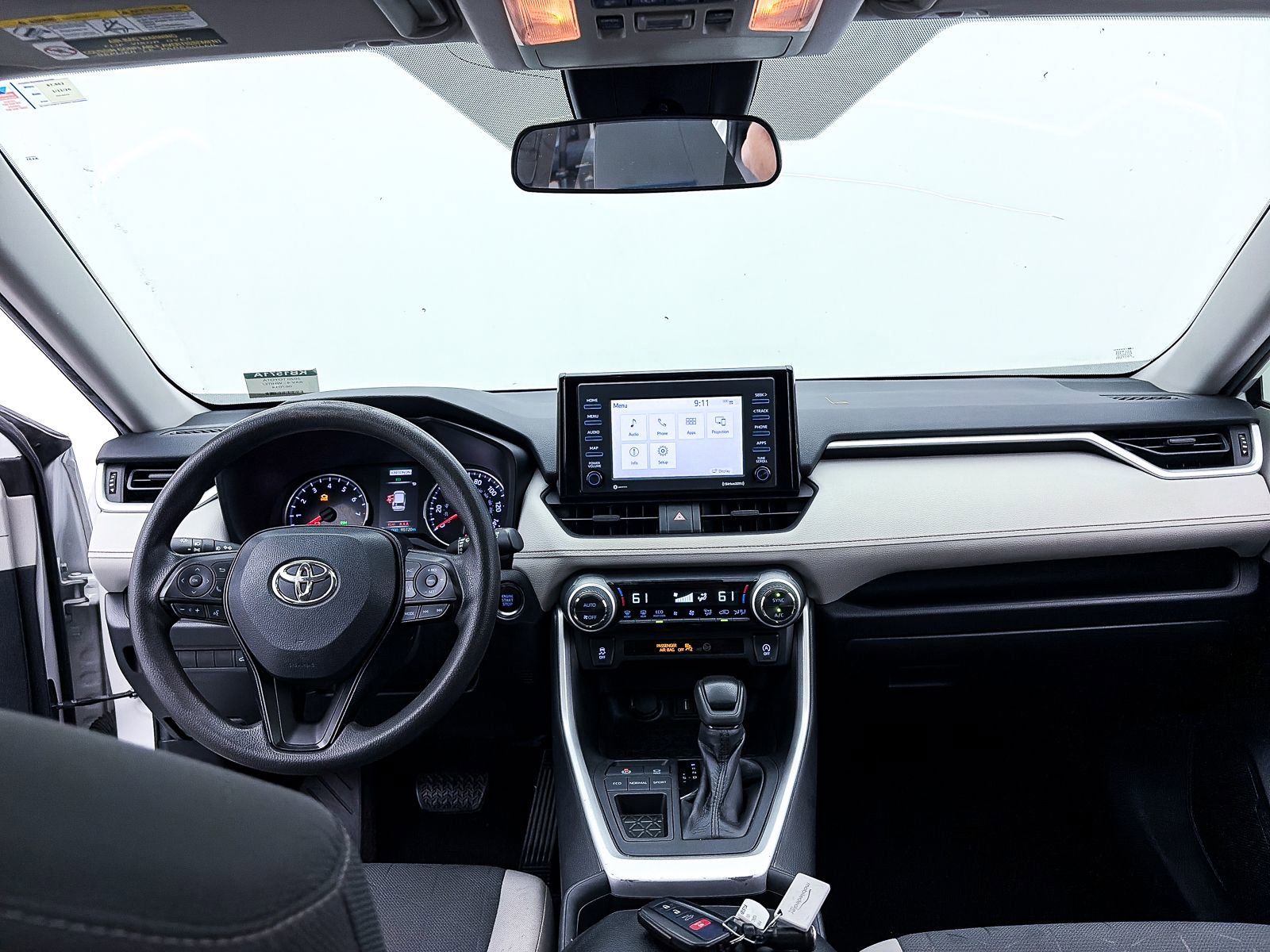 Used 2020 Toyota RAV4 XLE w/ Convenience Package image 24