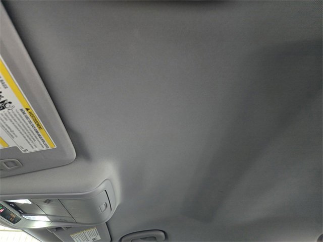 Used 2022 GMC Terrain SLE w/ Elevation Edition image 27