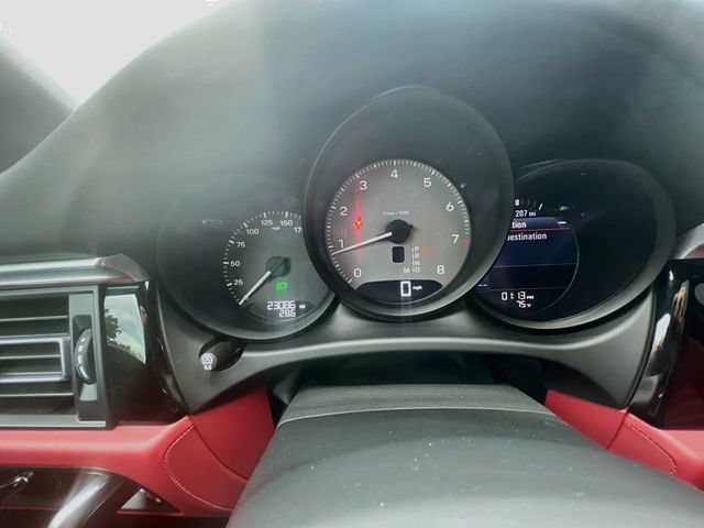 Certified 2023 Porsche Macan S AWD/4WD image 30