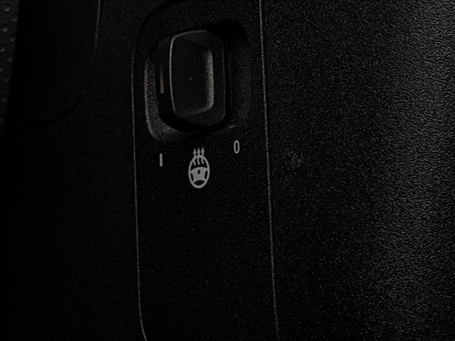 Used 2022 Mercedes-Benz CLA 250 4MATIC image 17