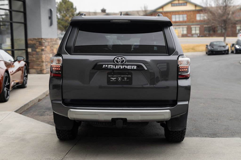 Used 2021 Toyota 4Runner TRD Off-Road AWD/4WD image 12