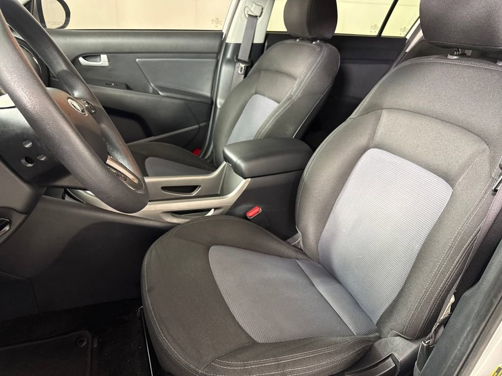 Used 2016 Kia Sportage LX image 11
