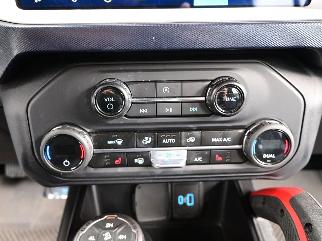 Used 2024 Ford Bronco Heritage Edition image 16