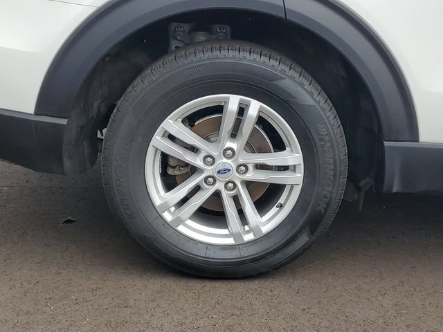 Used 2023 Ford Explorer XLT w/ Equipment Group 202A AWD/4WD image 5