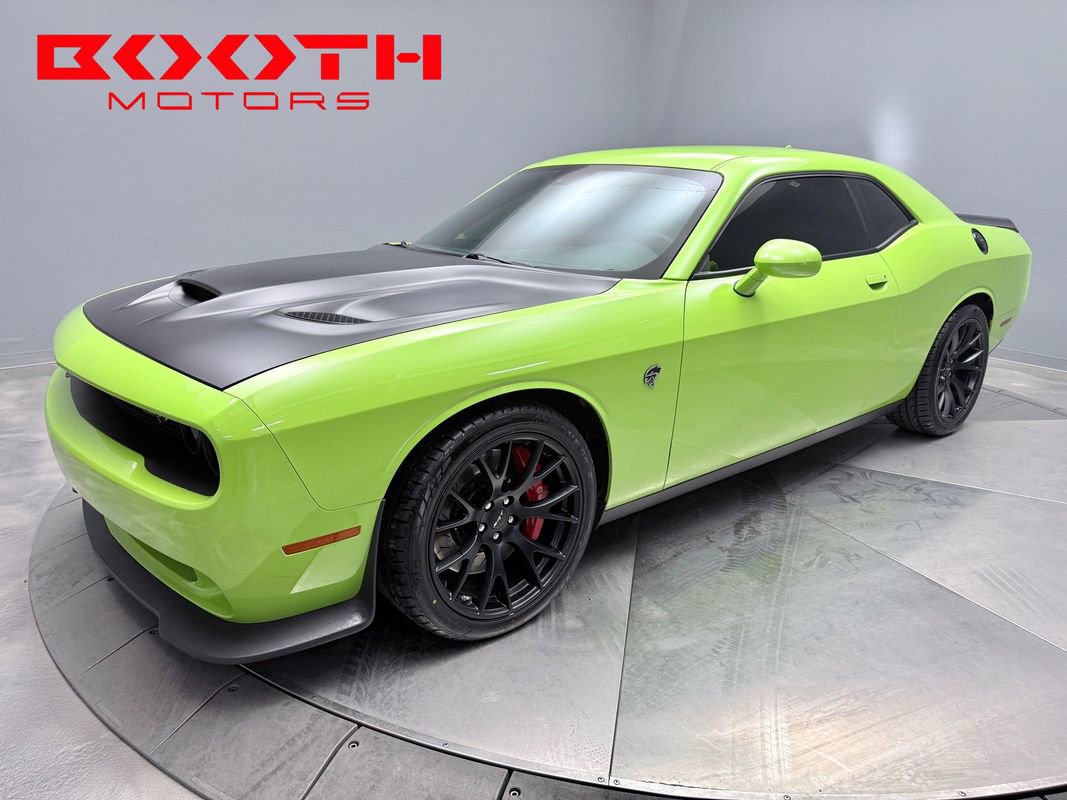 Used 2015 Dodge Challenger SRT Hellcat image 1