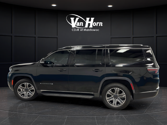 Used 2022 Jeep Wagoneer Series III AWD/4WD image 4