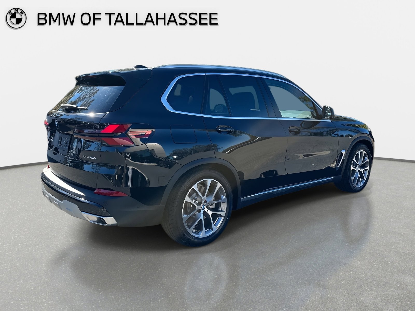 New 2026 BMW X5 xDrive50e w/ Climate Comfort Package AWD/4WD image 5