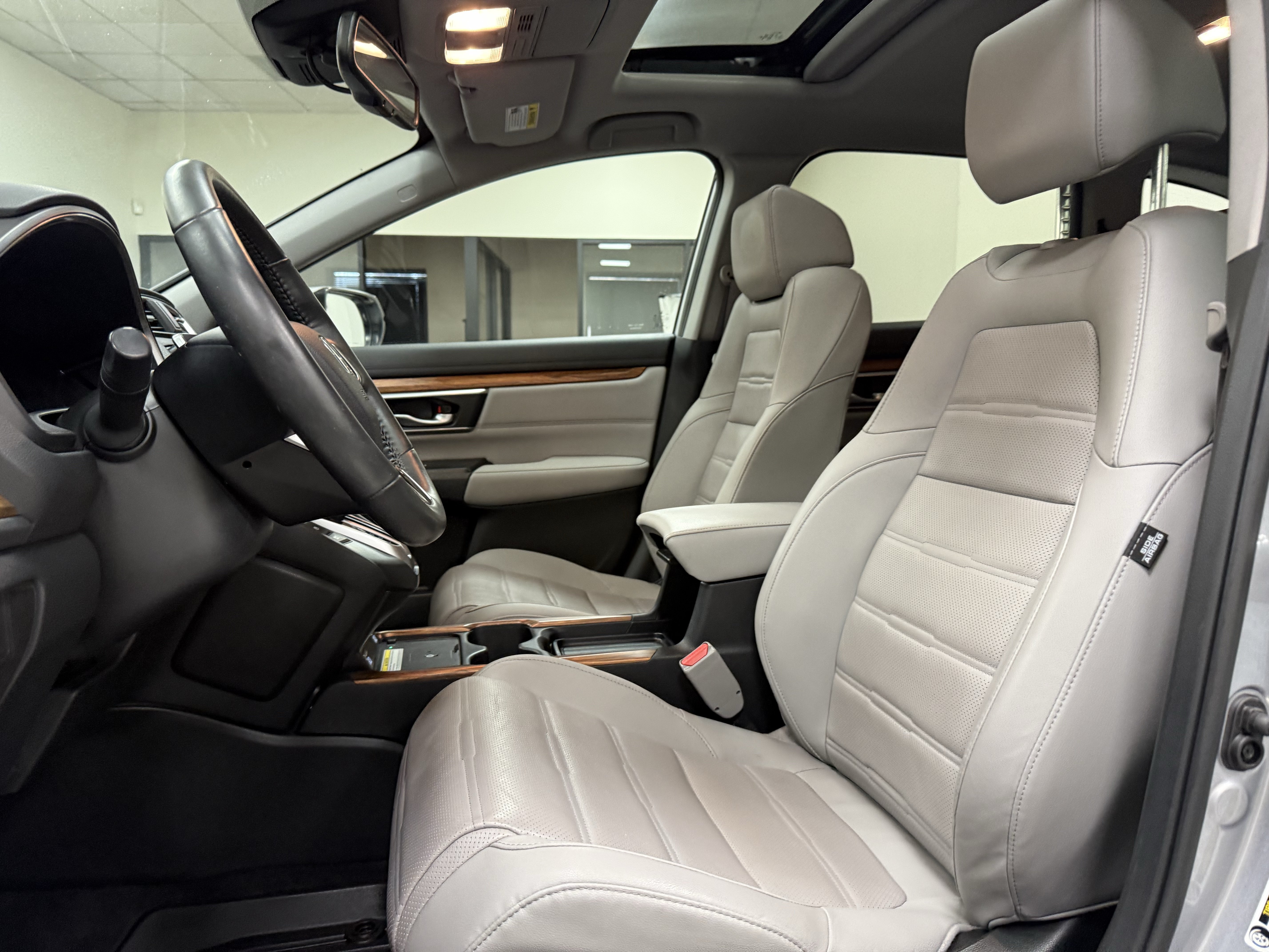 Used 2022 Honda CR-V Touring image 12