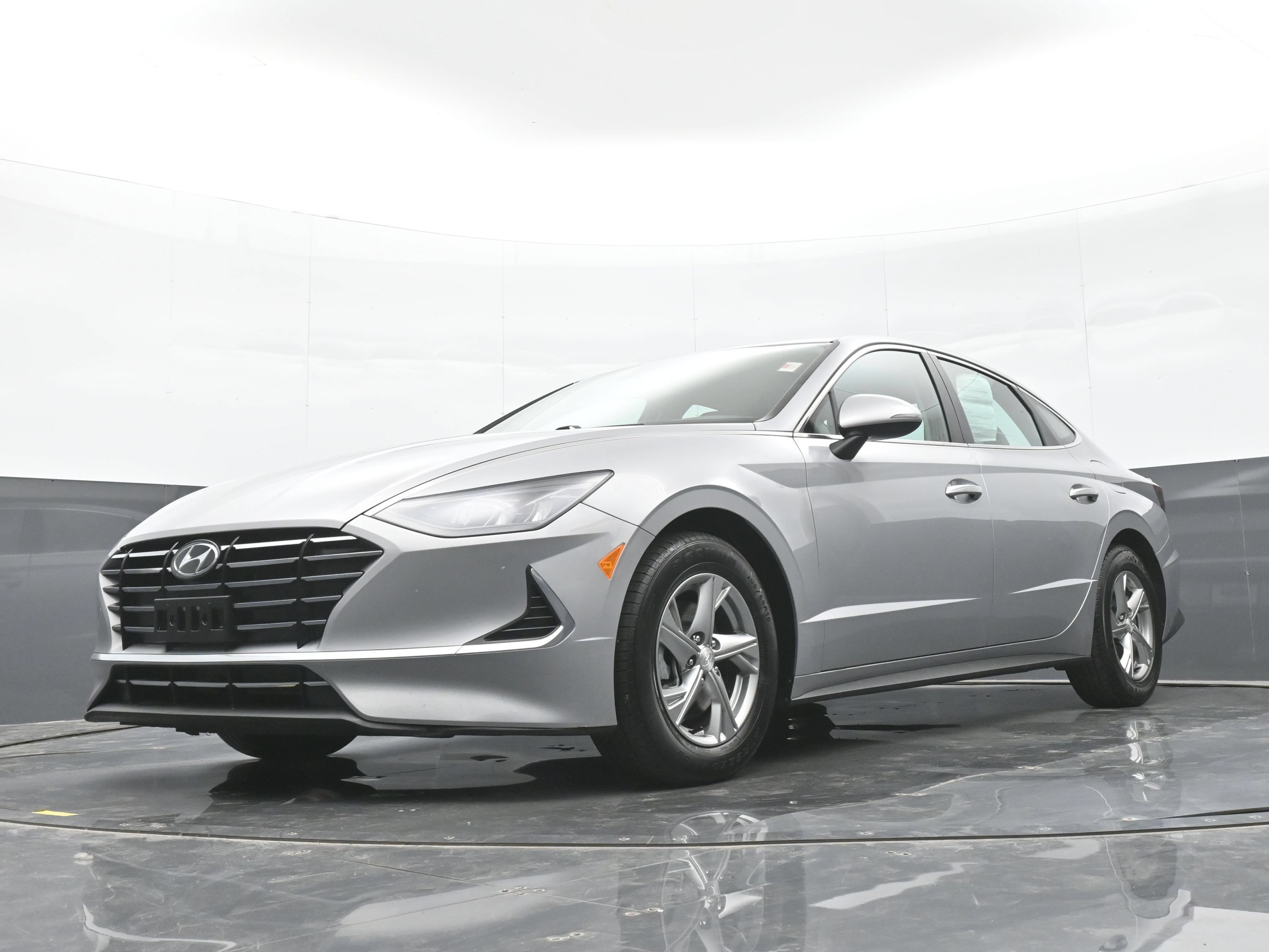 Certified 2023 Hyundai Sonata SE w/ Cargo Package FWD image 43