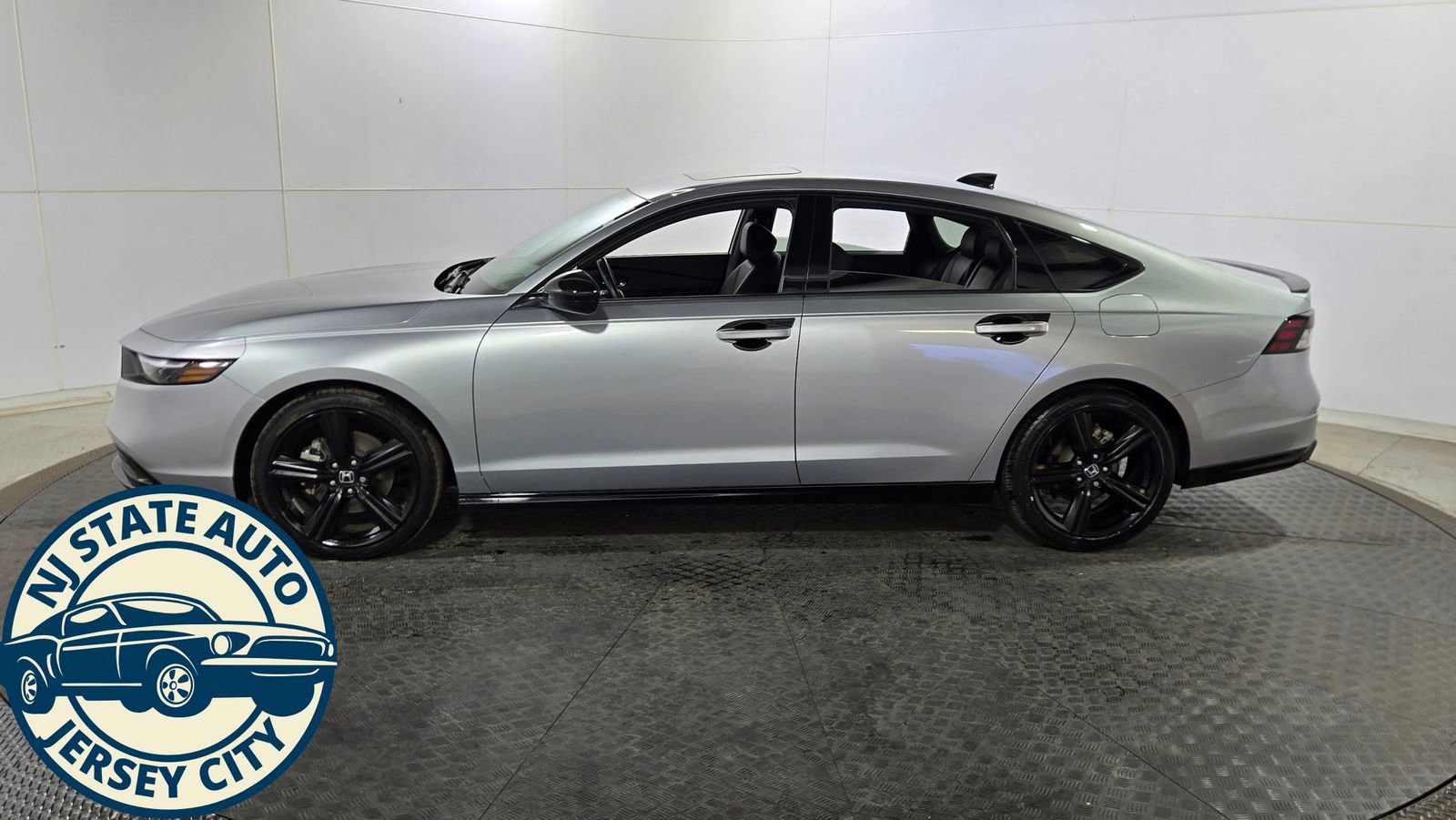 Used 2024 Honda Accord Sport image 5