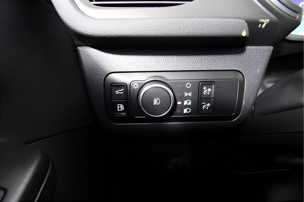 Used 2024 Ford Escape SE image 28