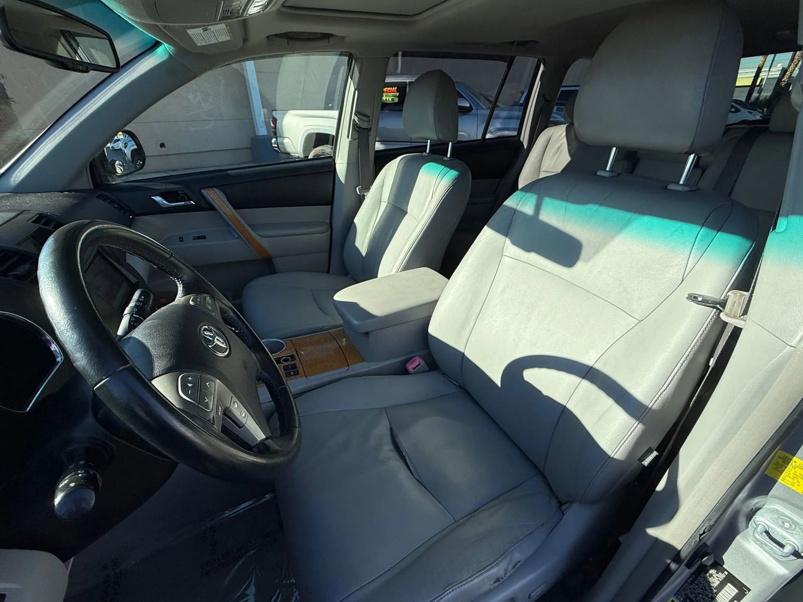 Used 2010 Toyota Highlander Limited image 11