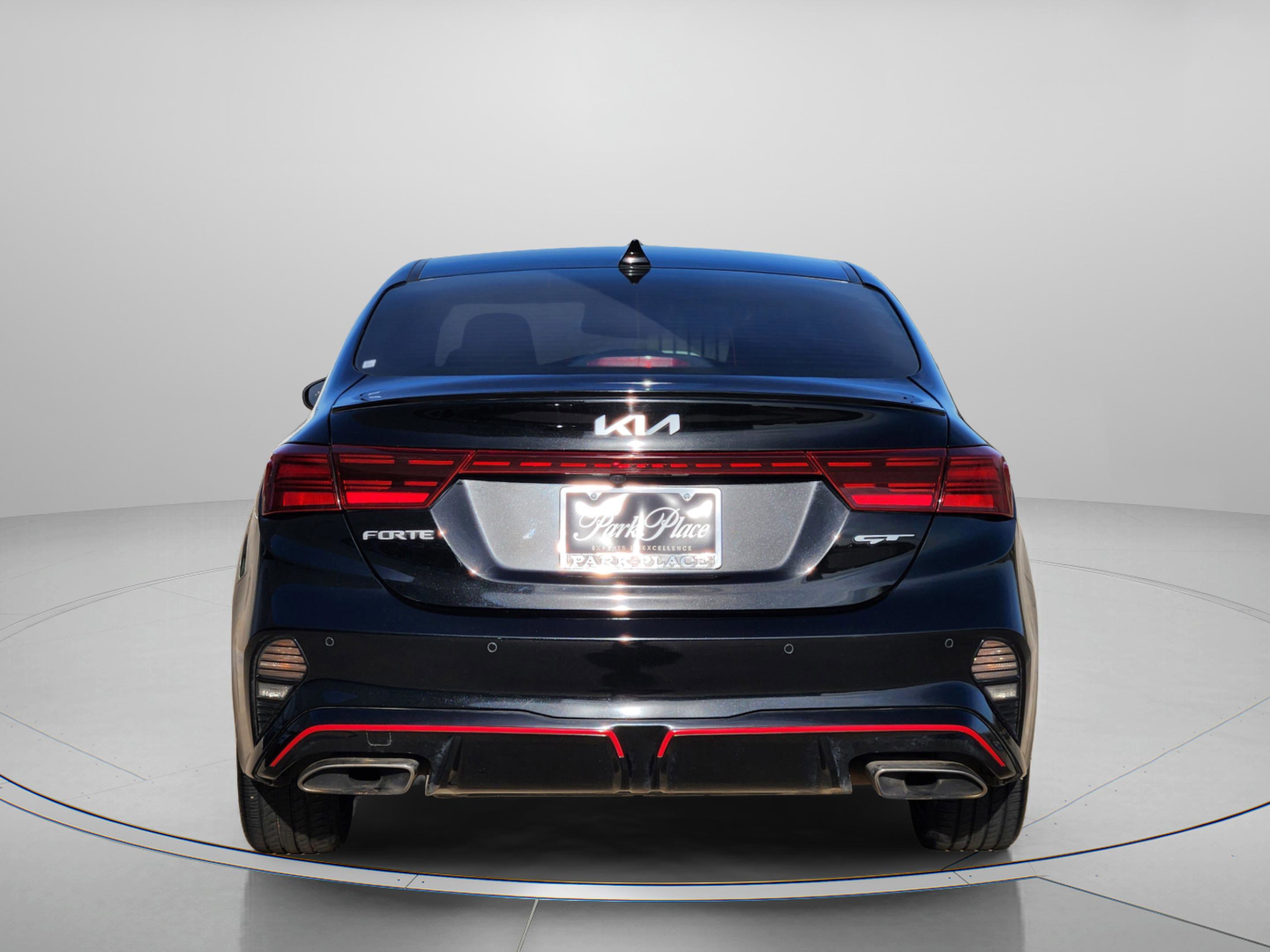 Used 2022 Kia Forte GT image 4