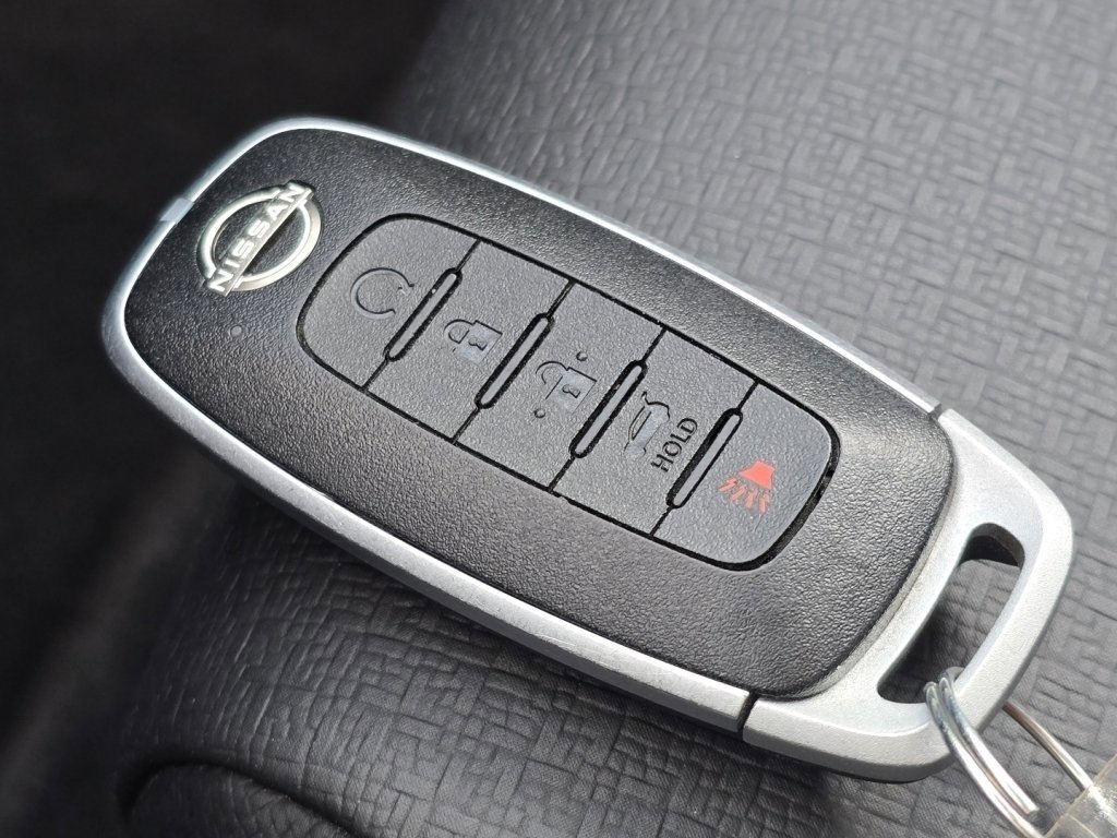 Used 2023 Nissan Rogue SV w/ SV Premium B Package image 33