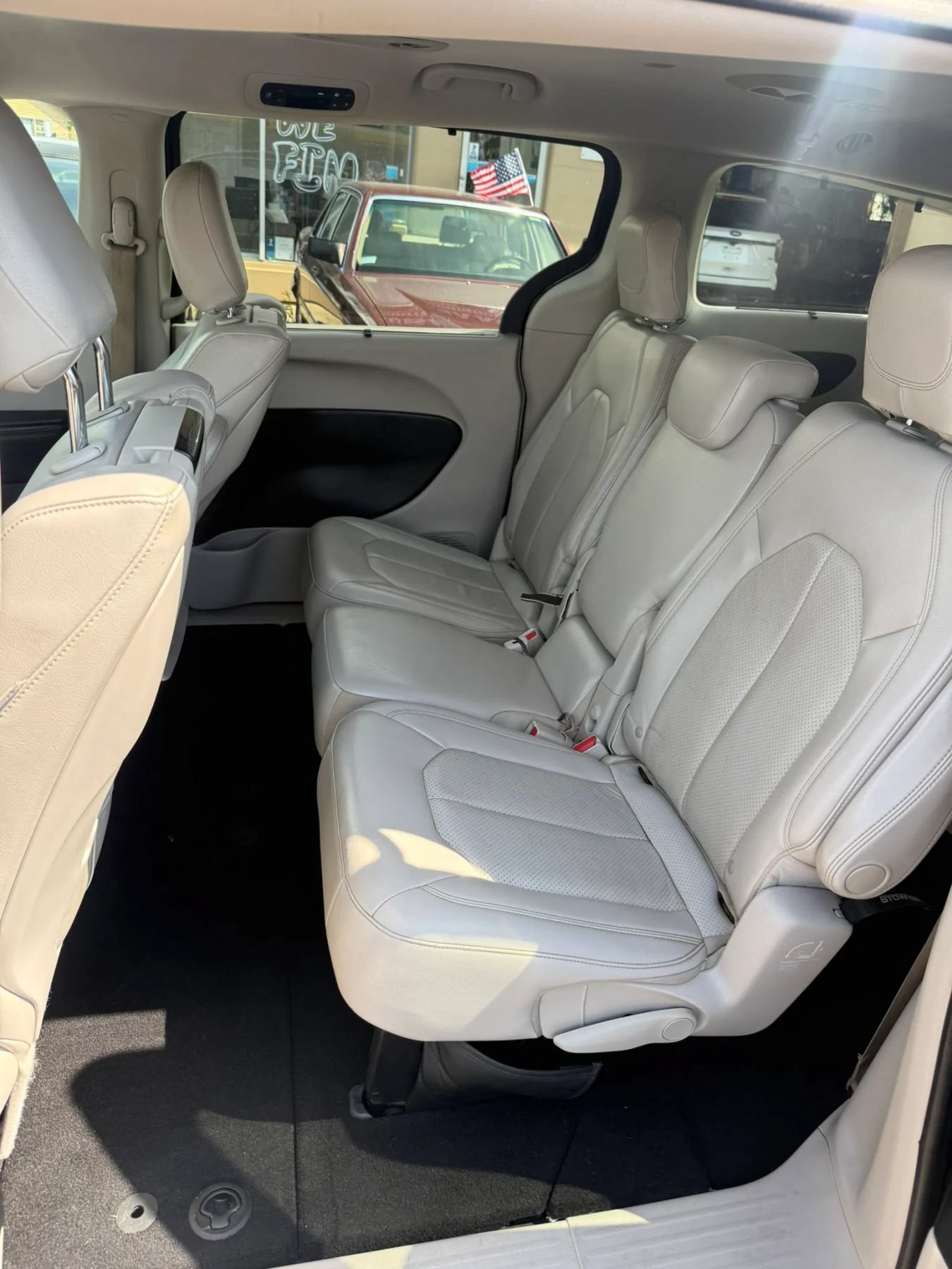 Used 2017 Chrysler Pacifica Touring-L Plus FWD image 15