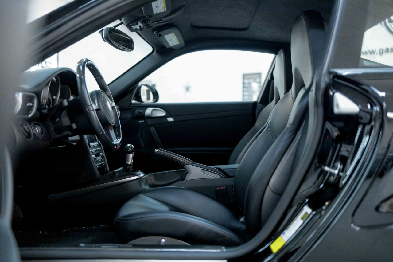 Used 2012 Porsche 911 Turbo image 35