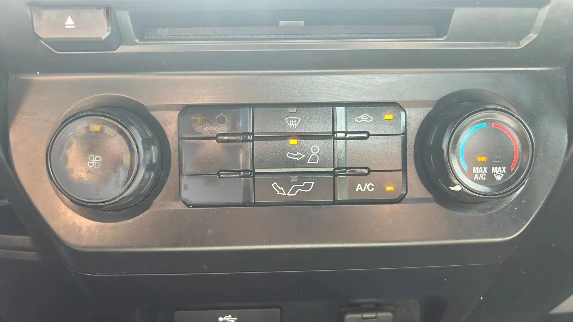 Used 2017 Ford F150 XL w/ Equipment Group 101A Mid RWD image 37