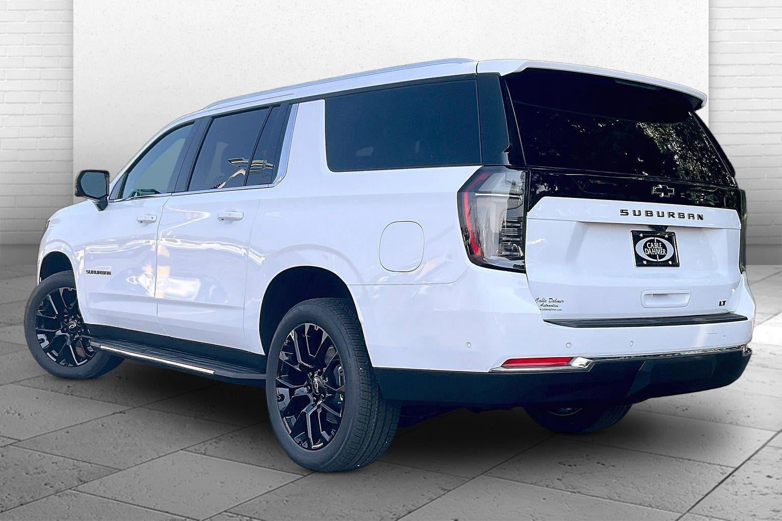 New 2026 Chevrolet Suburban LT AWD/4WD image 3