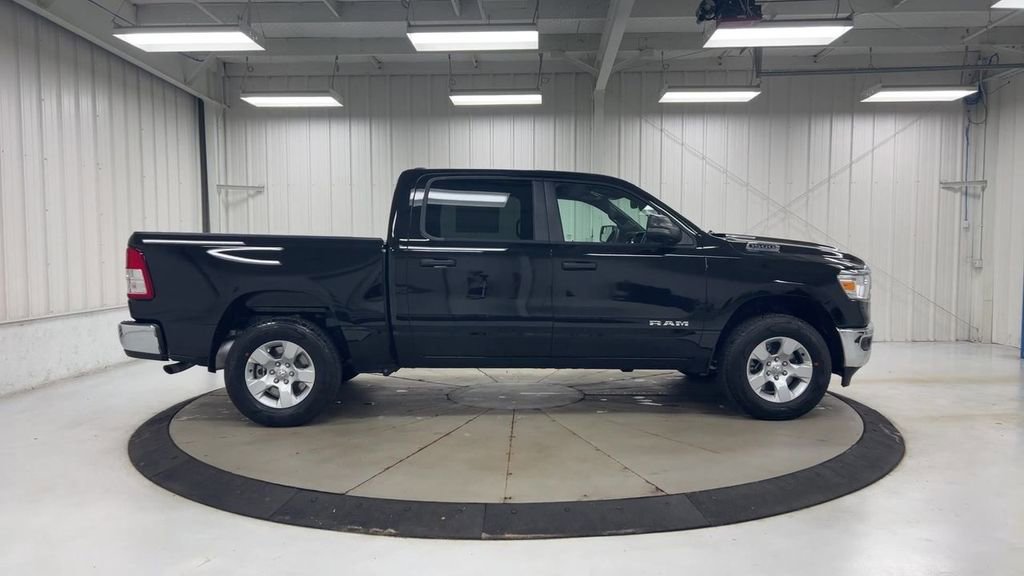 Used 2023 RAM 1500 Big Horn AWD/4WD image 9